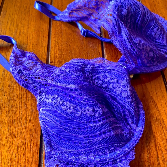 CalvinKlein Provocative Lace Underwire Bra 36C Never Worn - Picture 2 of 6